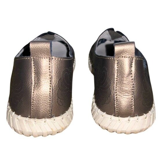 8M Bronze Loafer Mirtha Slip-On EUC Pristine Condition Leather Cut-out Design - Picture 12 of 16